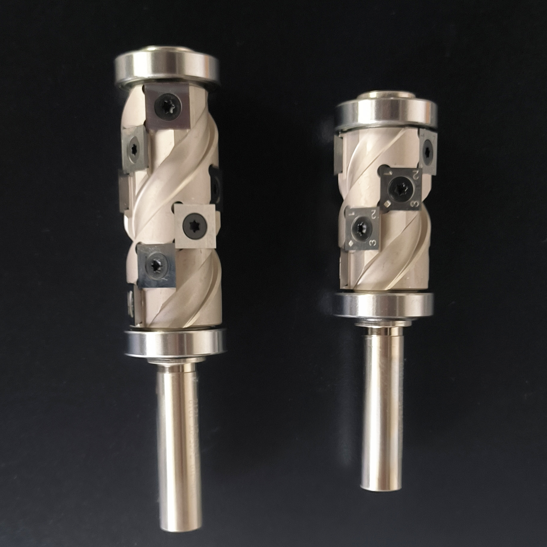 Fresadoras en espiral ligeras, brocas rebajadoras de CNC para máquina enrutadora CNC, máquina de tallado de madera